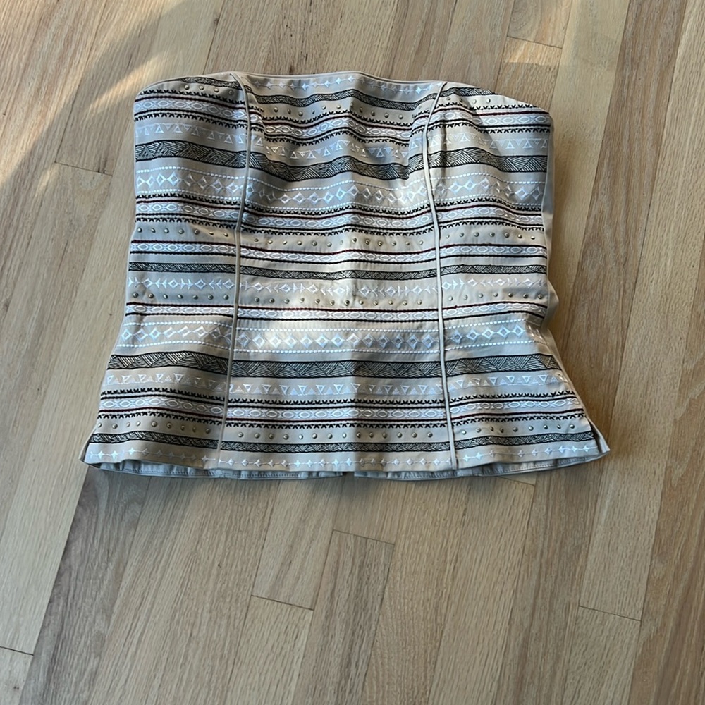 Strapless top